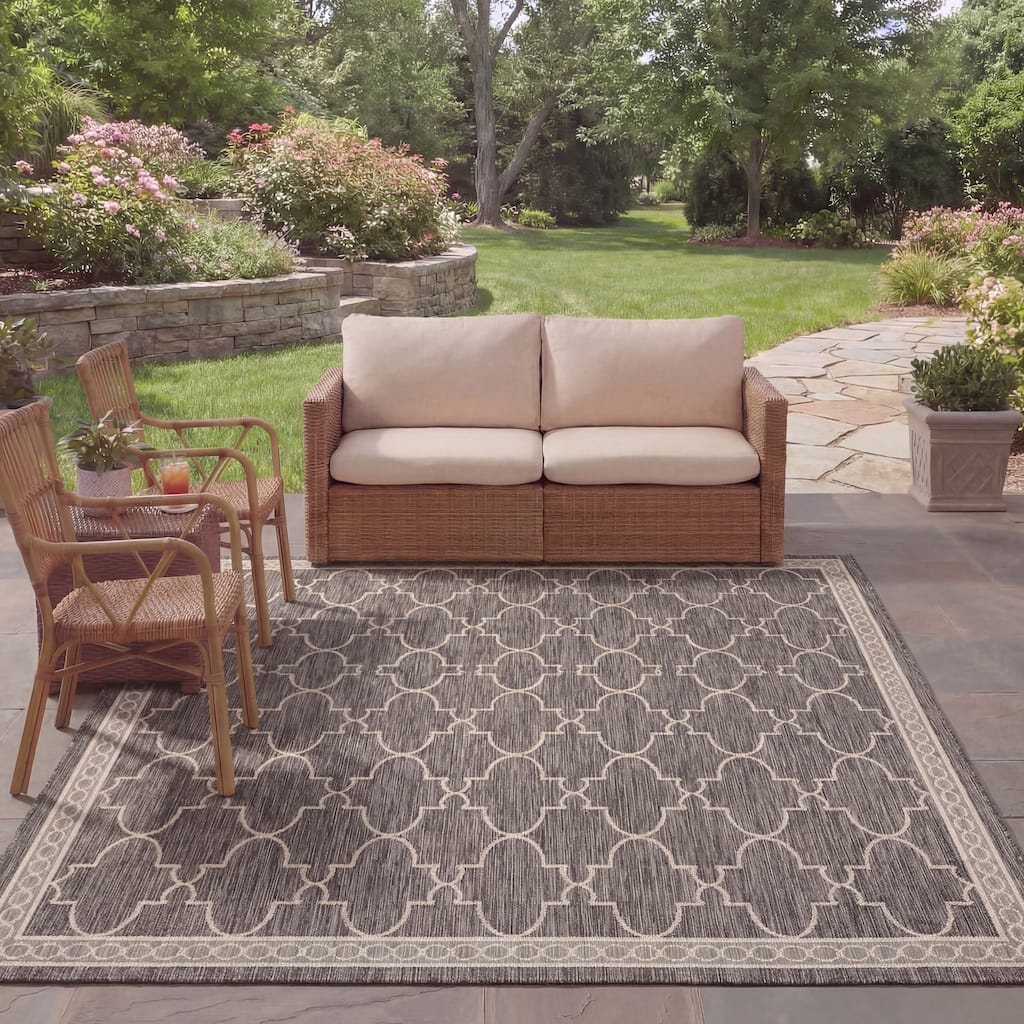 SAFAVIEH Courtyard Shahrzad Indoor/ Outdoor Waterproof Patio Backyard Rug