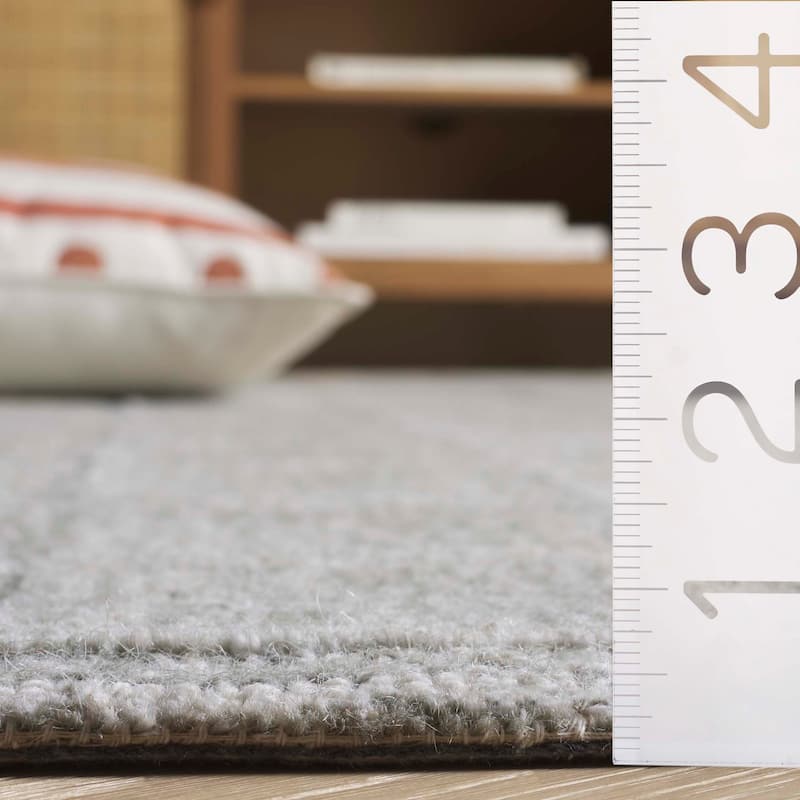 SAFAVIEH Handmade Genre Leiba Wool Rug