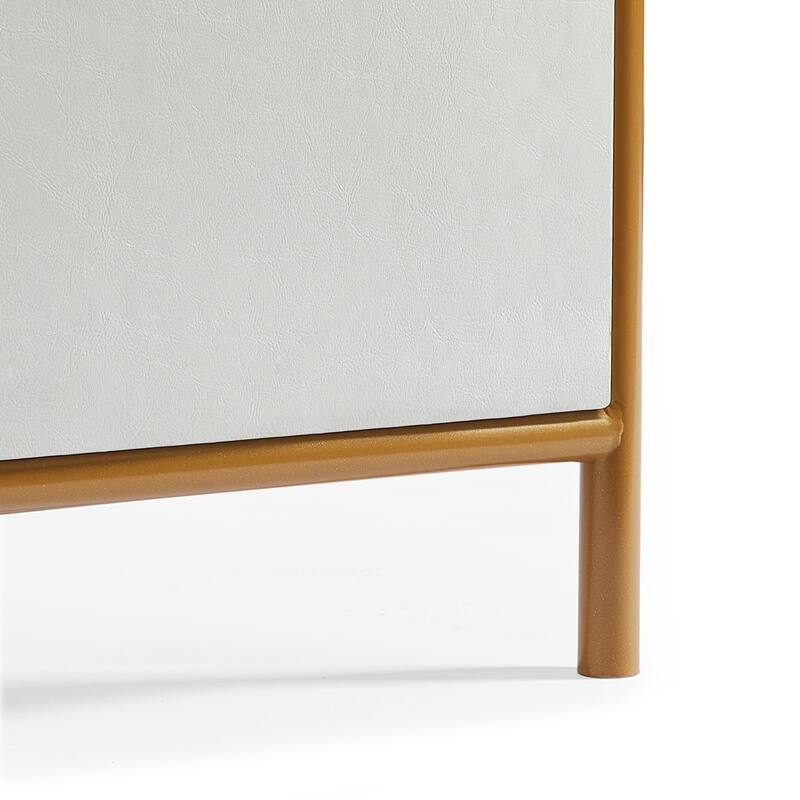 Classic Metal Platform bed with support legs