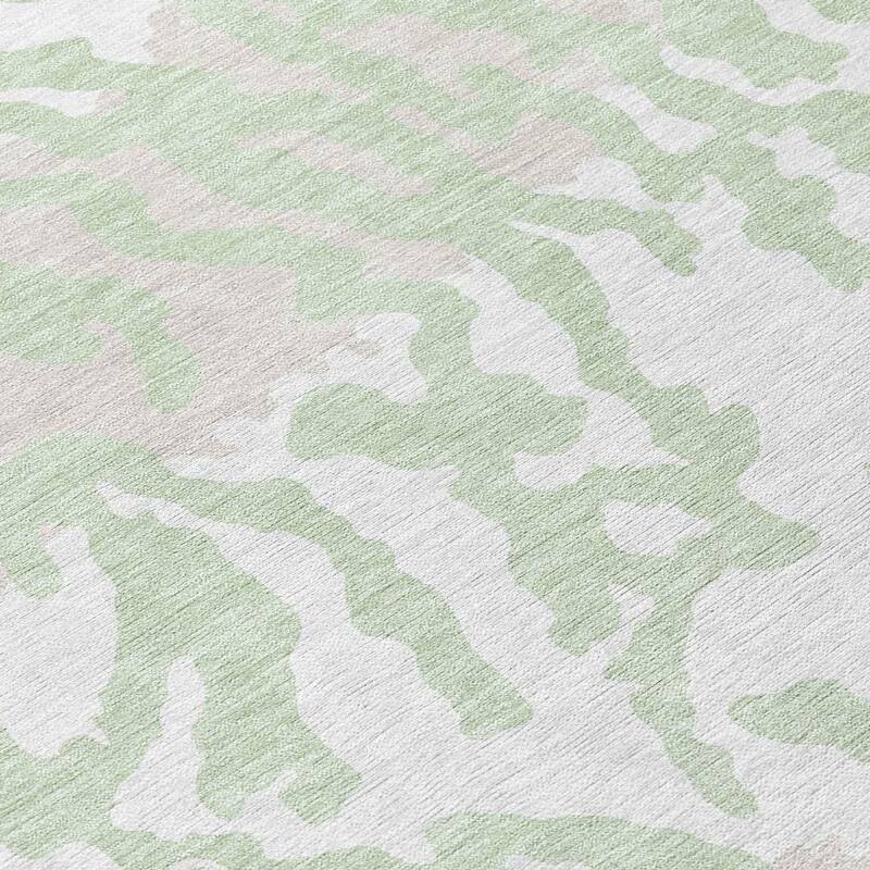 Machine Washable Indoor/ Outdoor Chantille Abstract Animal Print Rug