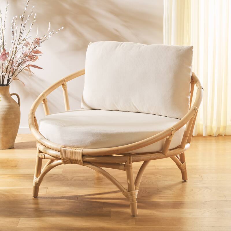 SAFAVIEH Gwyneth Boho Coastal Solid Wood Accent Chair with Cushion - 39"W x 39"D x 28"H - White/Natural