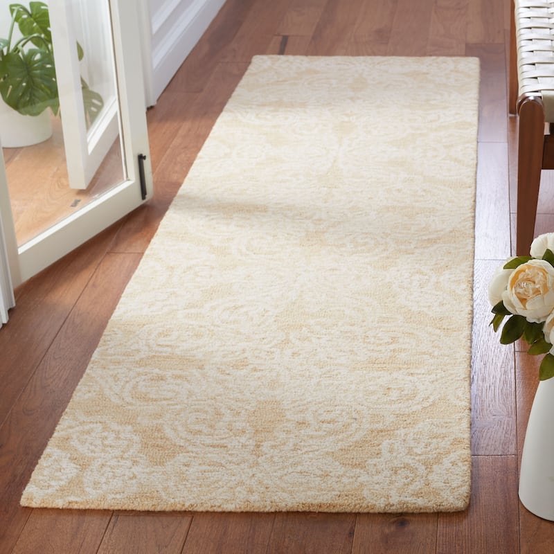 SAFAVIEH Handmade Metro Bhavani French Country Wool Rug - 2'3" x 8' Runner - Gold/Ivory