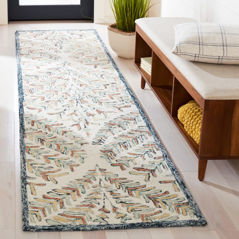 SAFAVIEH Handmade Capri Ilianka Wool Rug - 2'3" x 9' Runner - Ivory/Green