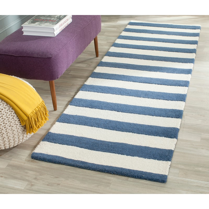 SAFAVIEH Handmade Cambridge Liudmila Modern Wool Rug - 2'6" x 8' Runner - Navy/Ivory