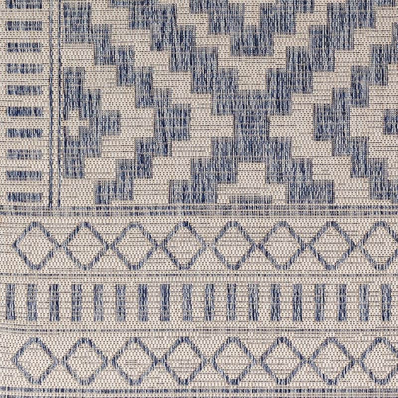 Artistic Weavers Aradra Global Diamond Indoor/ Outdoor Area Rug
