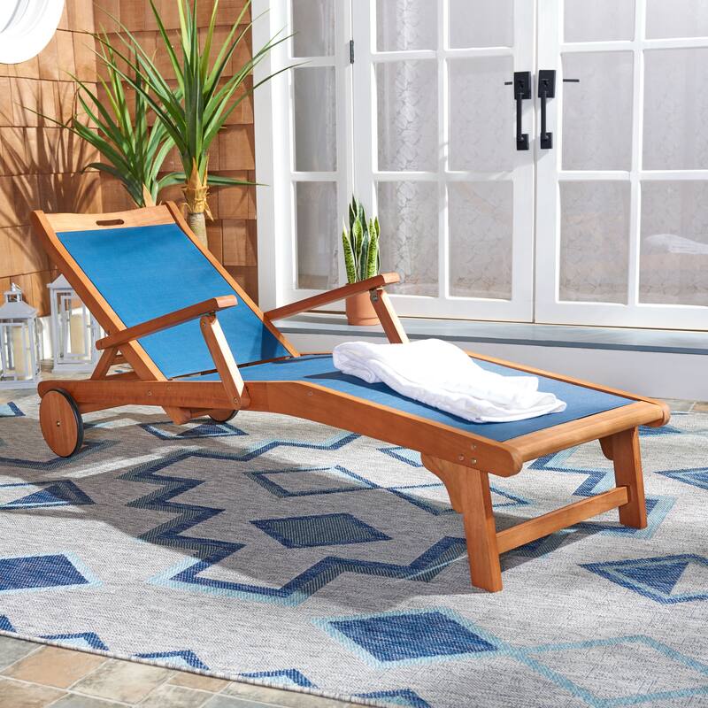 SAFAVIEH Outdoor Linie Sunlounger with Wheels - 25Wx36Dx71H