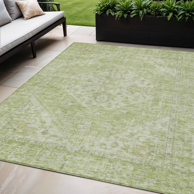 HomeRoots Oriental Traditional Rectangle Outdoor Rug - 5' X 8'