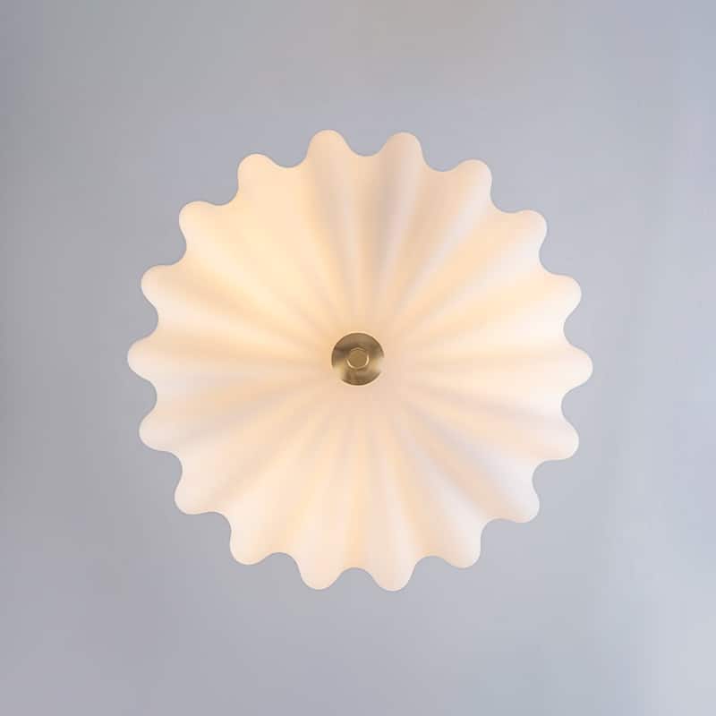 Chic Modern 3-Light Shell Scalloped Glass Chandelier - 15.7 in