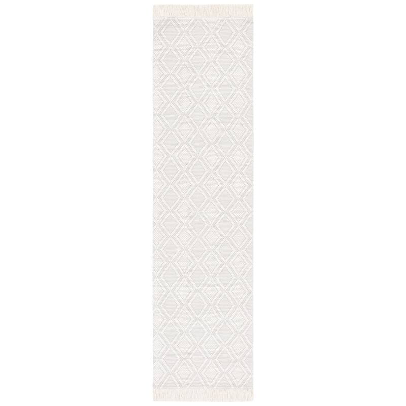 SAFAVIEH Handmade Natura Feridan Wool Fringe Rug
