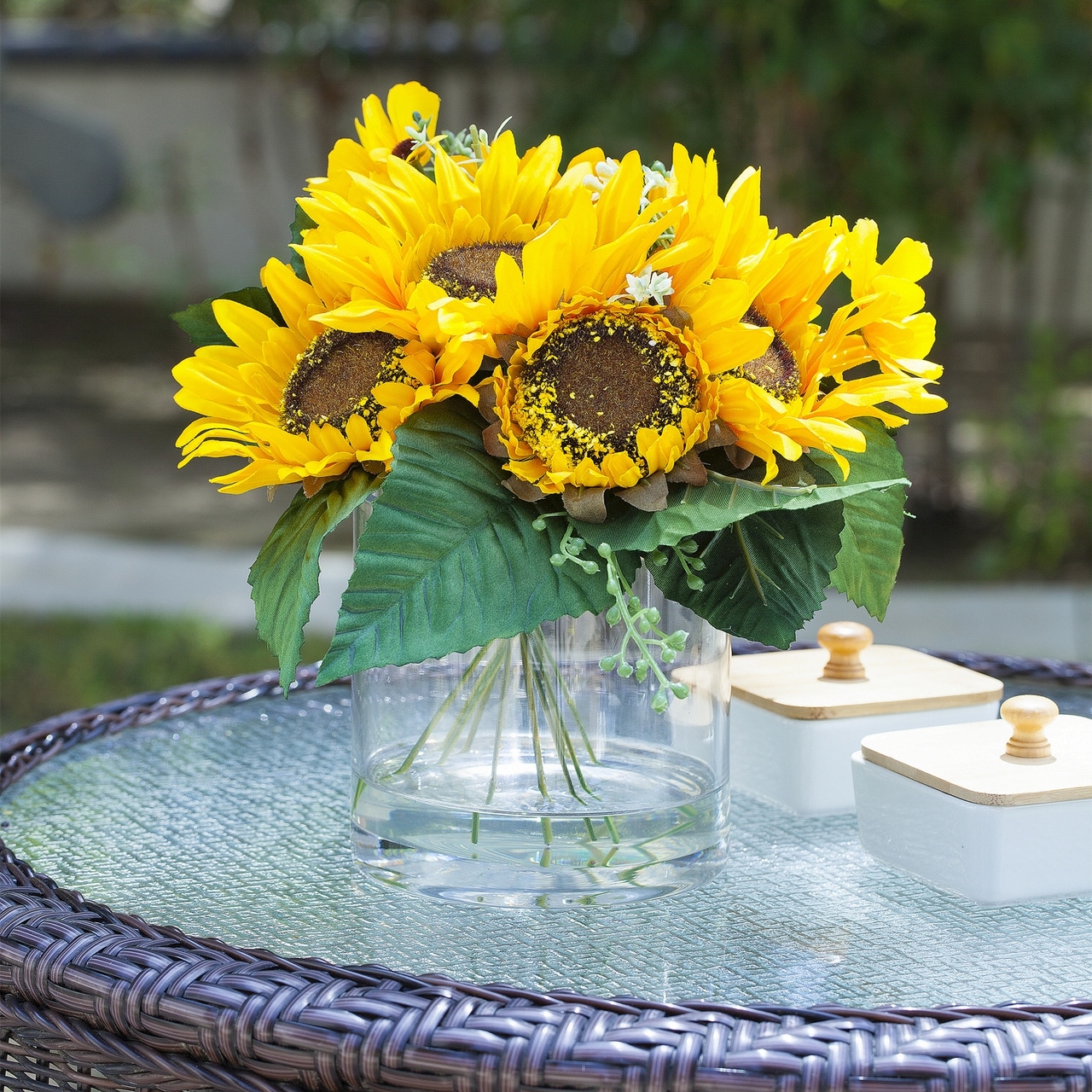 Fake sunflowers clearance in vase