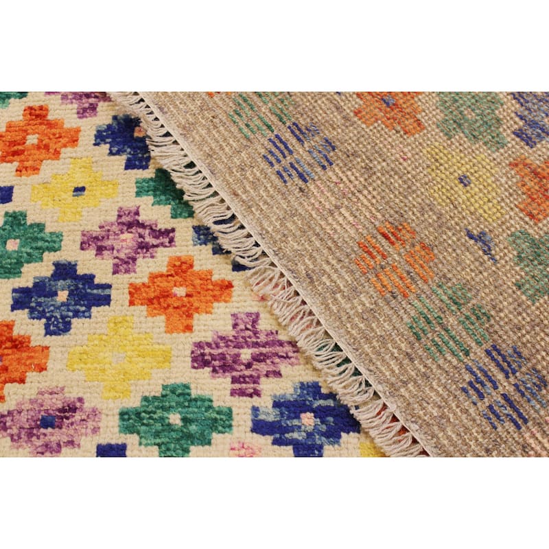 Contemporary Balochi Dejesus Beige/Gray Hand Knotted Wool Rug - 5'5'' x 7'9''
