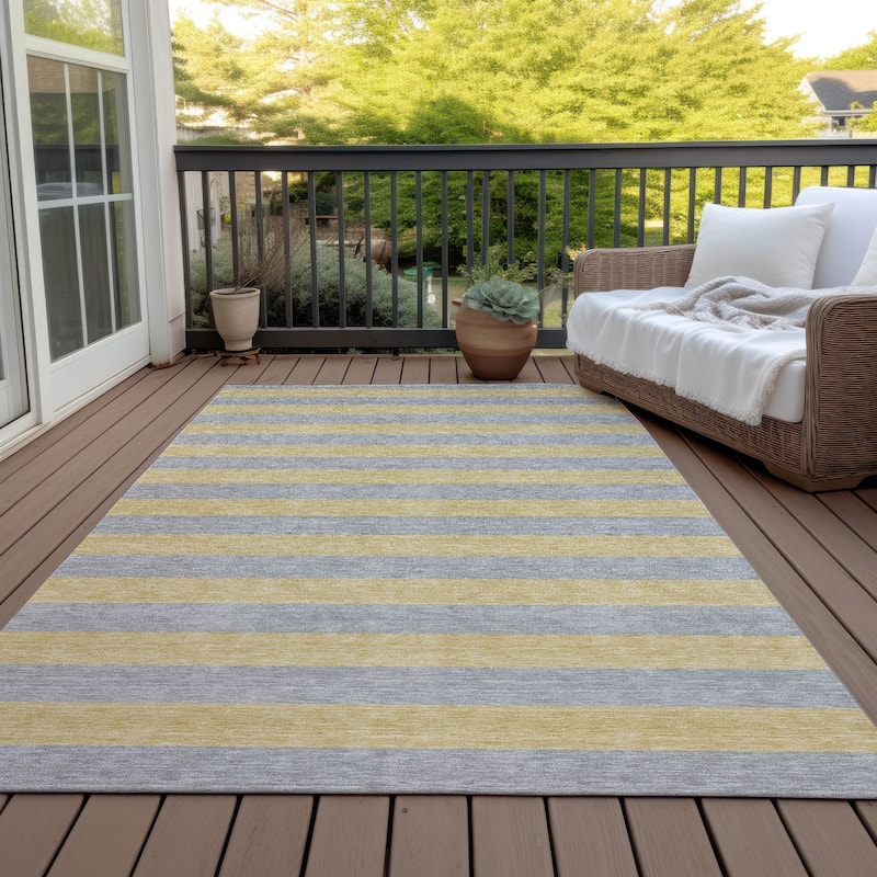 Machine Washable Indoor/ Outdoor Cabana Stripe Chantille Rug - Silver - 2'6" x 3'10"