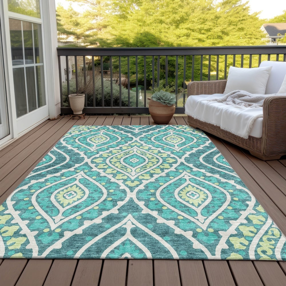 Machine Washable Indoor/ Outdoor Chantille Ttransitional Medallion Rug