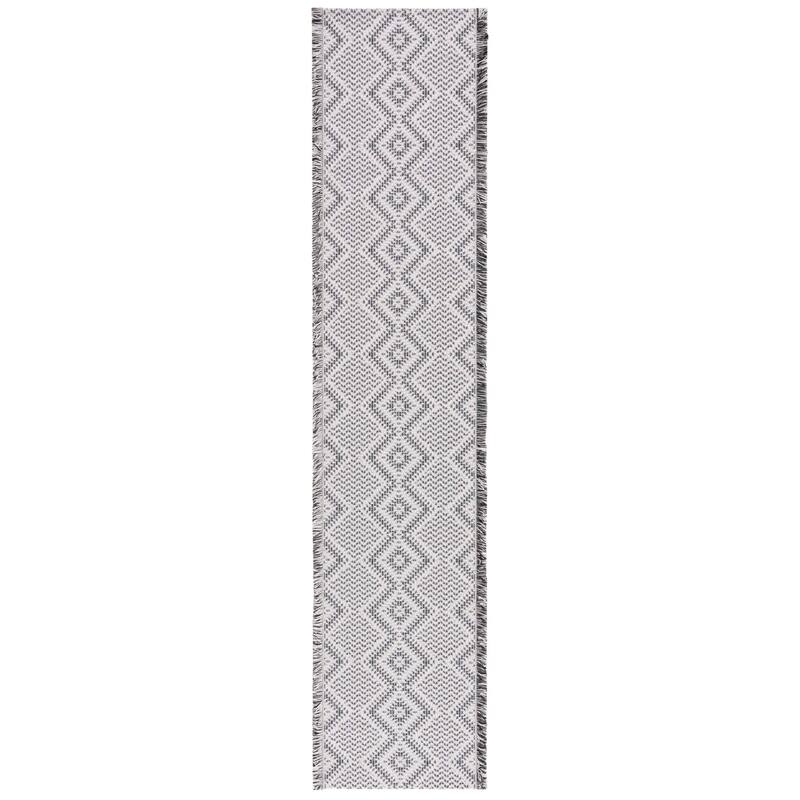 SAFAVIEH Augustine Laufey Moroccan Boho Fringe Rug