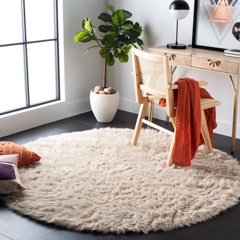 SAFAVIEH Faux Sheep Skin Alexandria 2.4-inch Thick Rug - 6' Round - Beige - Round