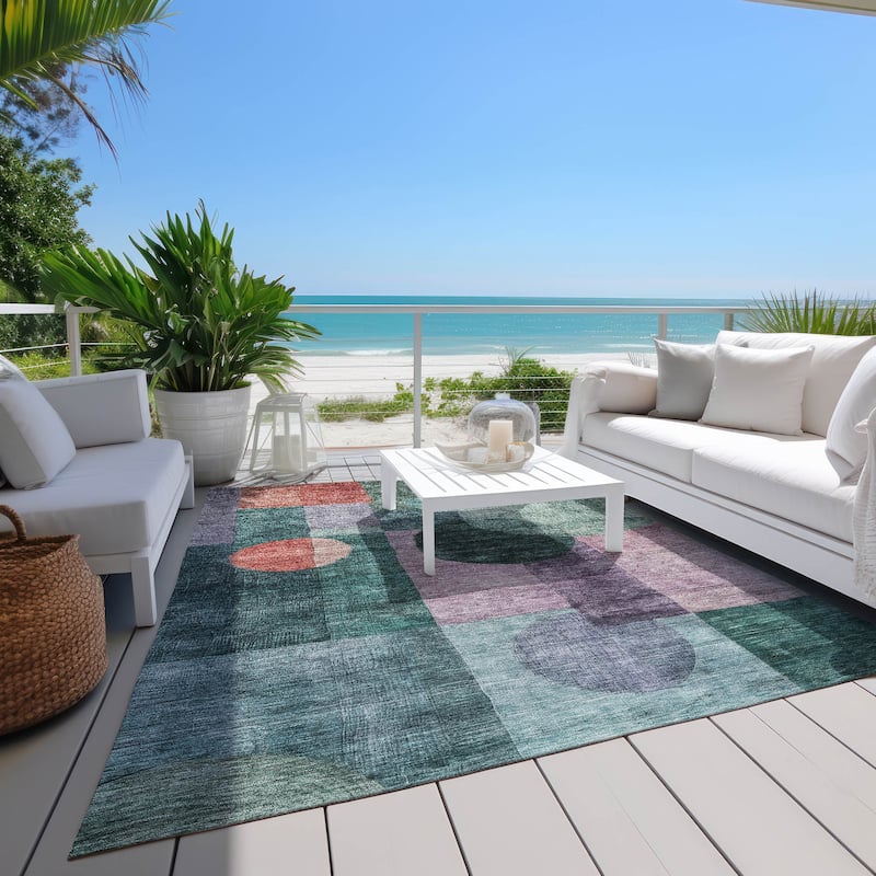 Machine Washable Indoor/ Outdoor Abstract Geo Chantille Rug
