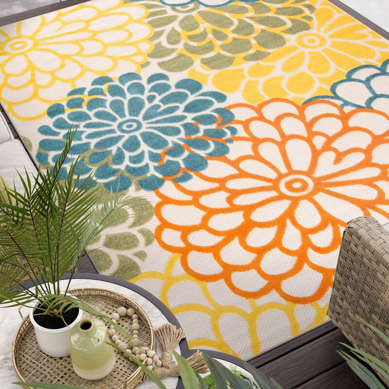 Origin Coastal Floral Indoor/Outdoor Area Rug