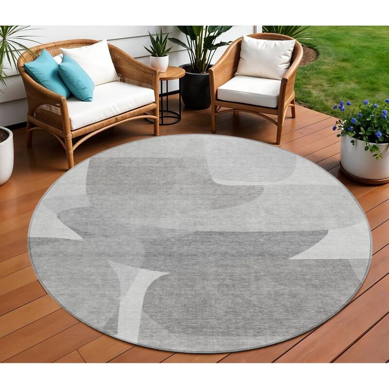 HomeRoots Abstract Transitional Rectangle Outdoor Rug - 8' Round