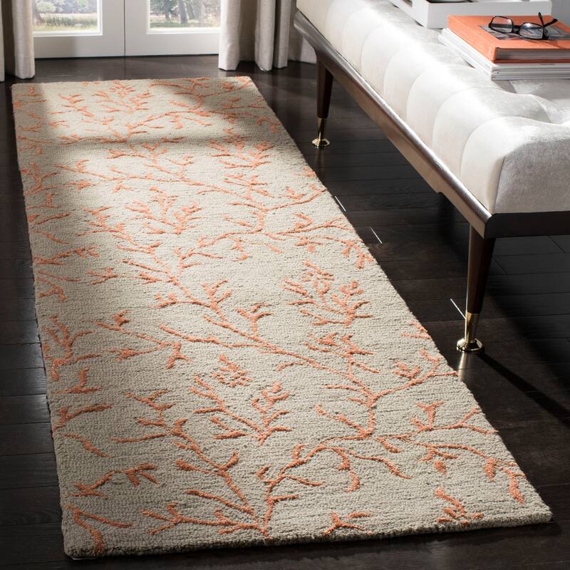 SAFAVIEH Handmade Soho Destinee Ferns N.Z. Wool Rug - 2'6" x 8' Runner - Green/Gold