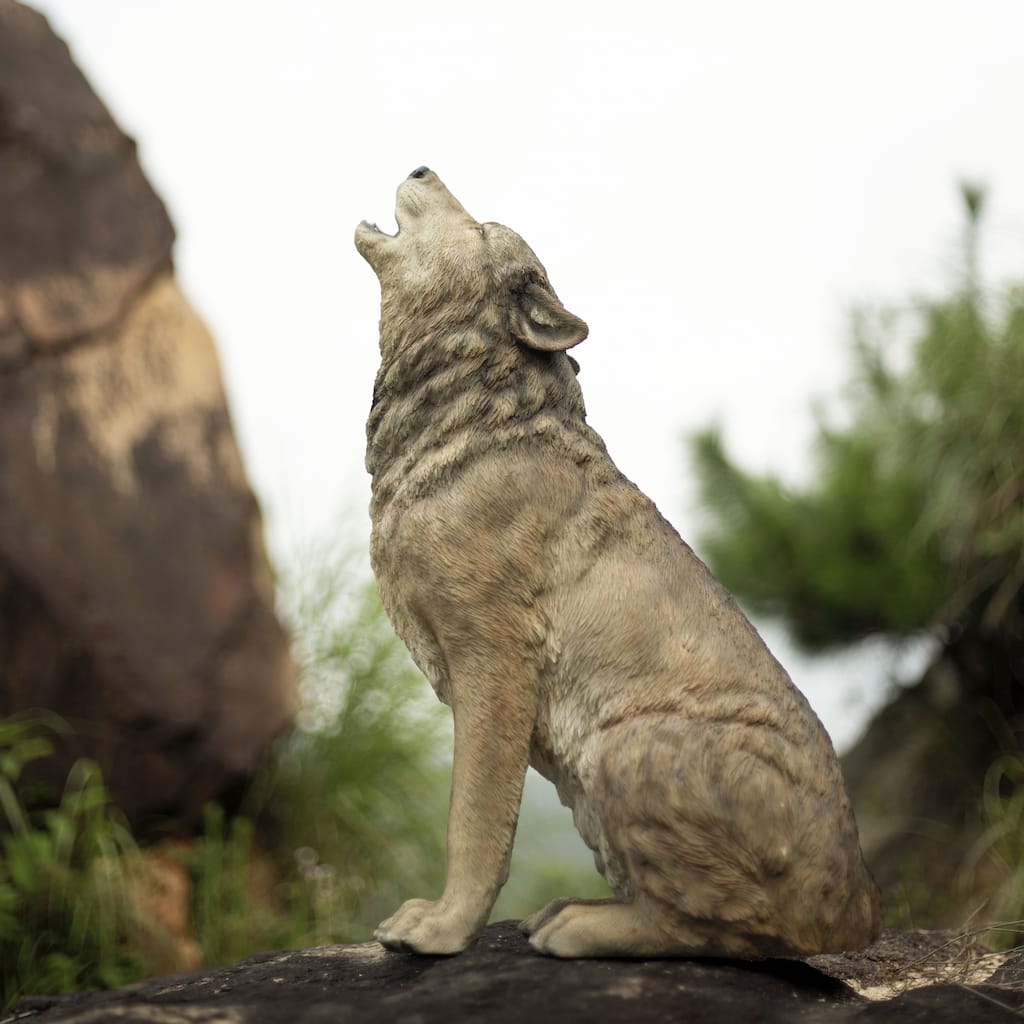 SoReal Howling Wolf Decorative Figurine for Home & Garden Décor, Handcrafted Resin Statue