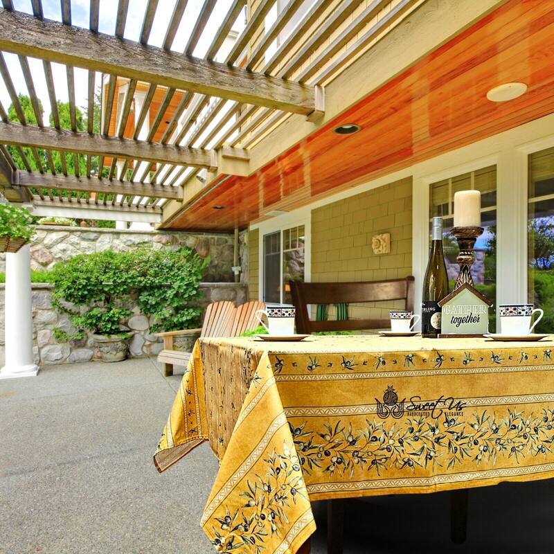 Wipeable Tablecloth, Spillproof, French Acrylic Coated, Gold