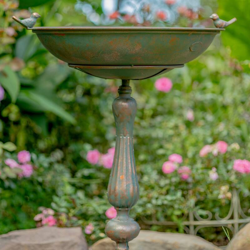 Pedestal Birdbath with Little Bird Detail