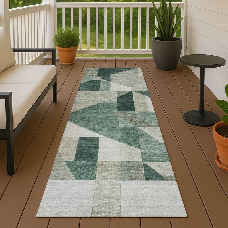 Machine Washable Indoor/ Outdoor Modern Geo Chantille Rug - Basil - 2'3" x 7'6"