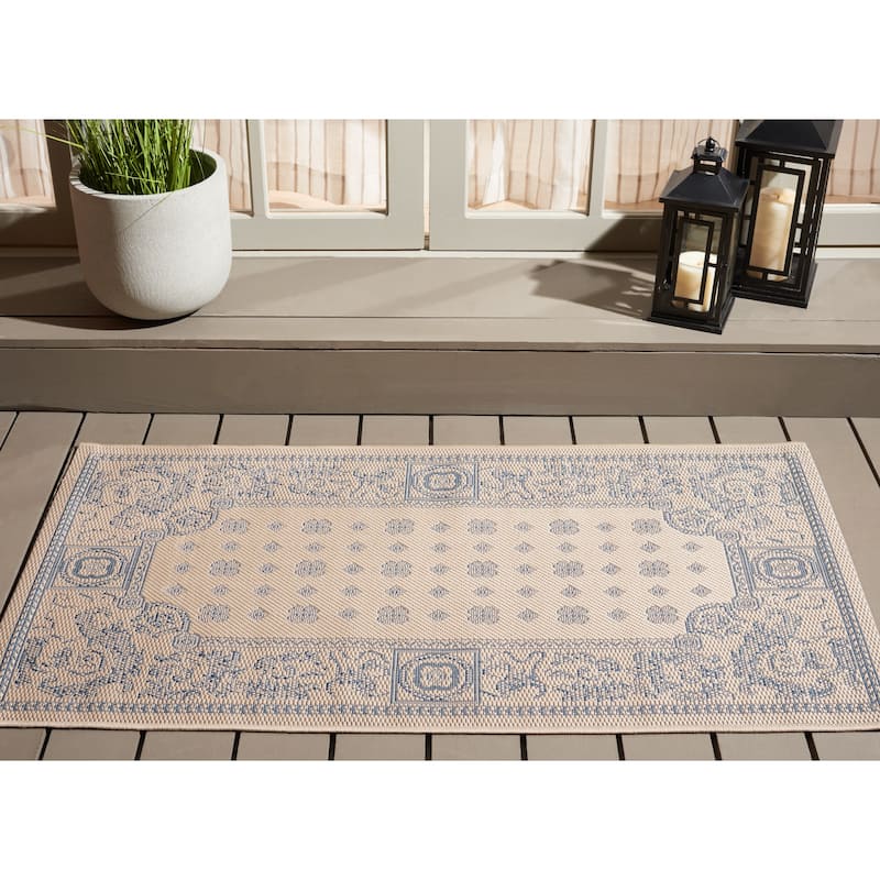 SAFAVIEH Courtyard Steve Indoor/ Outdoor Waterproof Patio Backyard Rug