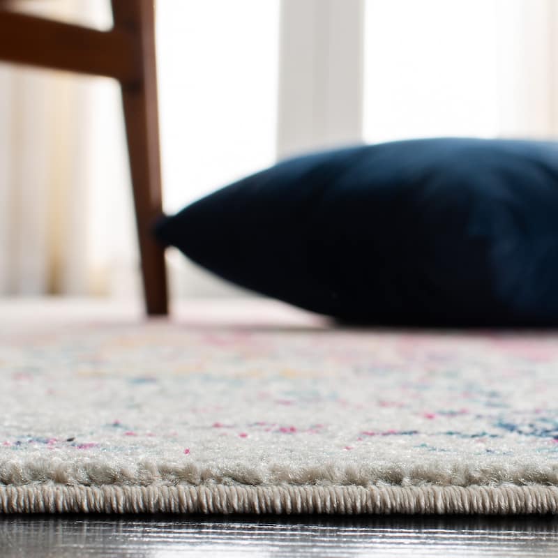 SAFAVIEH Evoke Quinn Vintage Distressed Rug