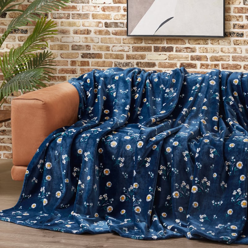 Lucky Brand Daisy Plush Throw Blanket