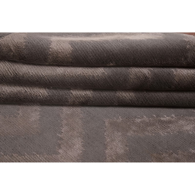 Chevron Style Nepalese Area Rug Handmade Wool Carpet - 8'11" x 11'7"