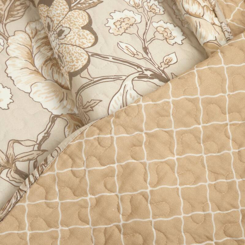 The Curated Nomad Chorro 3-piece Quilt Set