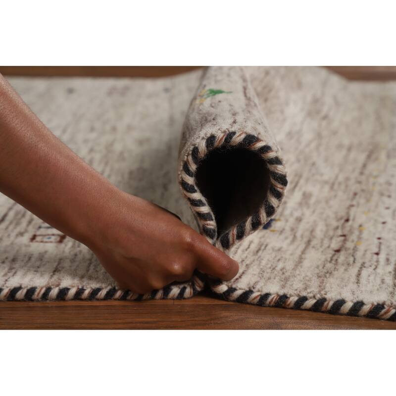 Hand Knotted Oriental 100% Wool Carpet Tribal Animal Pictorial Beige & Ivories Gabbeh Area Rug - 5' 9'' X 4' 0''