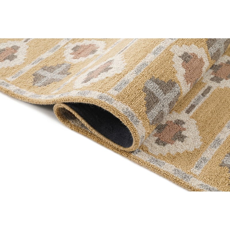 Terra by Obeetee Freya Quince Gold Rug