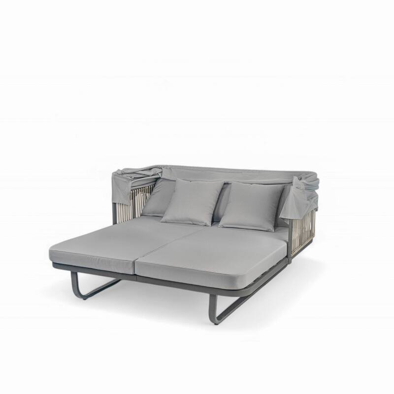 Outdoor 57" Rattan Daybed Sunbed with Retractable Canopy & Pillows