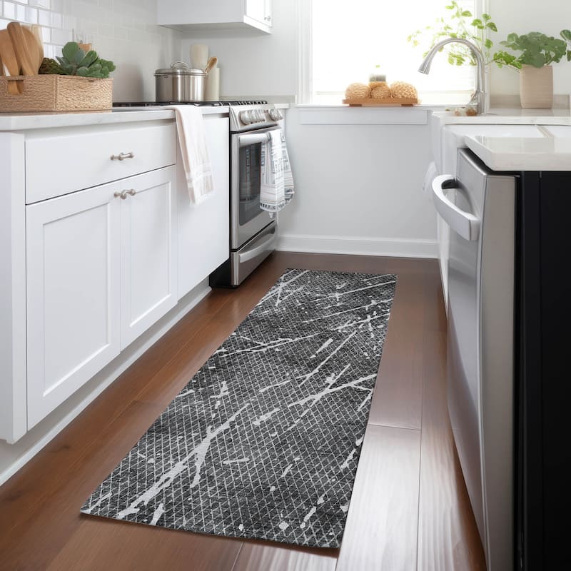 Machine Washable Indoor/ Outdoor Chantille Contemporary Crackle Rug - Charcoal - 2'3" x 7'6"