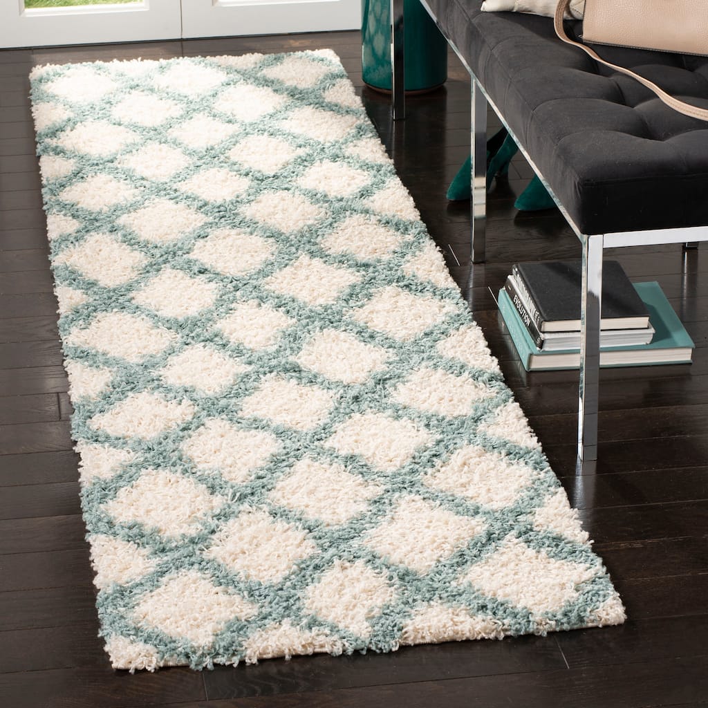 SAFAVIEH, Dallas Shag Rashmi Trellis 1.5-inch Thick Rug - 2'3" x 6' Runner