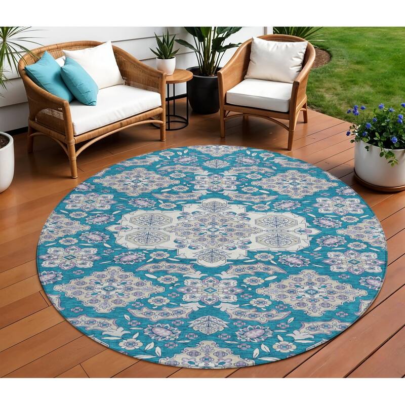 HomeRoots Medallion Traditional Rectangle Outdoor Rug - 8' Round