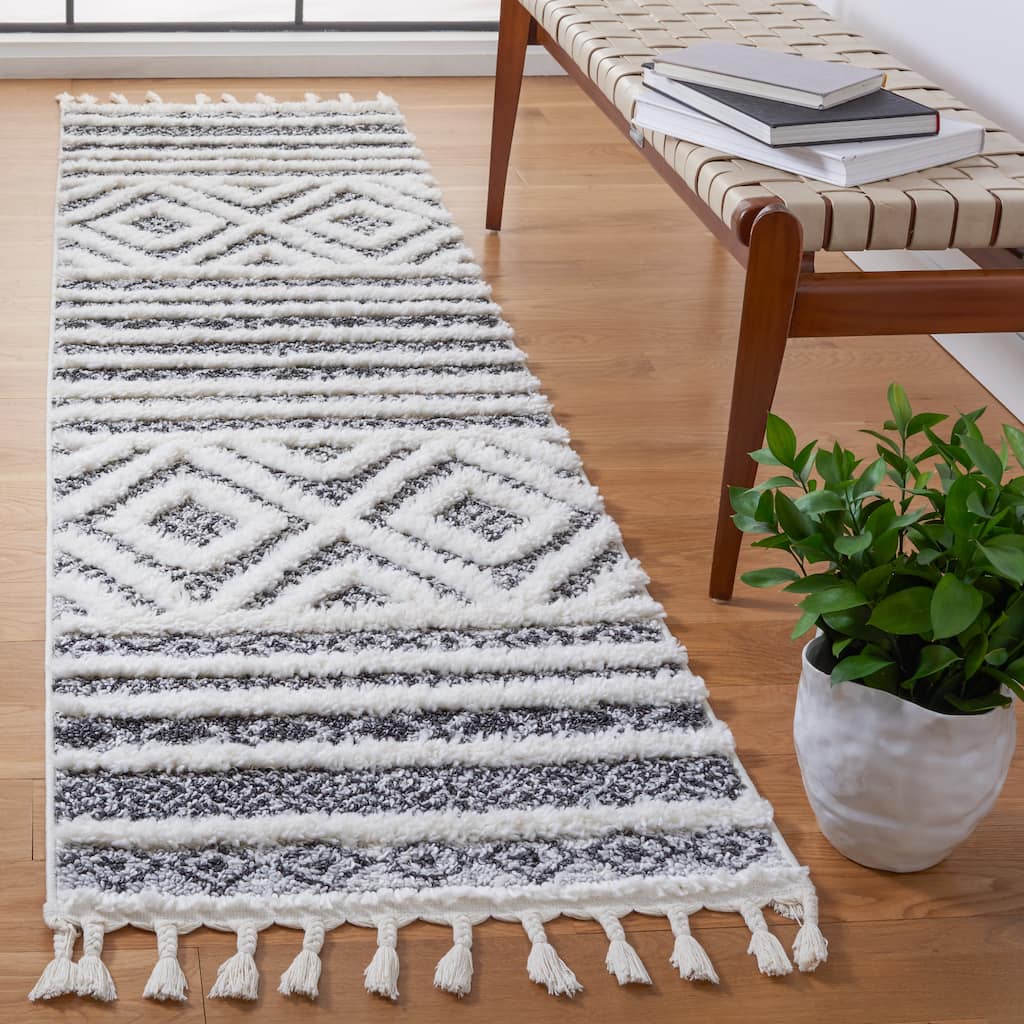 SAFAVIEH Moroccan Tassel Shag Zennure 2-inch Thick Rug - 2'3" x 8' Runner
