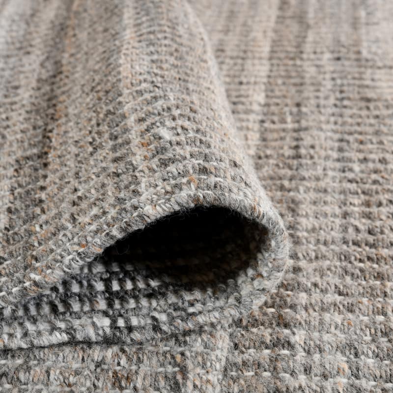 Lineage Brown Heathered Hand-Woven Area Rug 2' x 3'