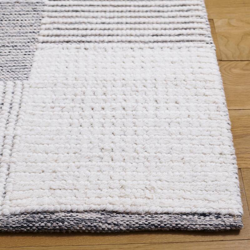 SAFAVIEH Handmade Natura Malakeh Wool Rug