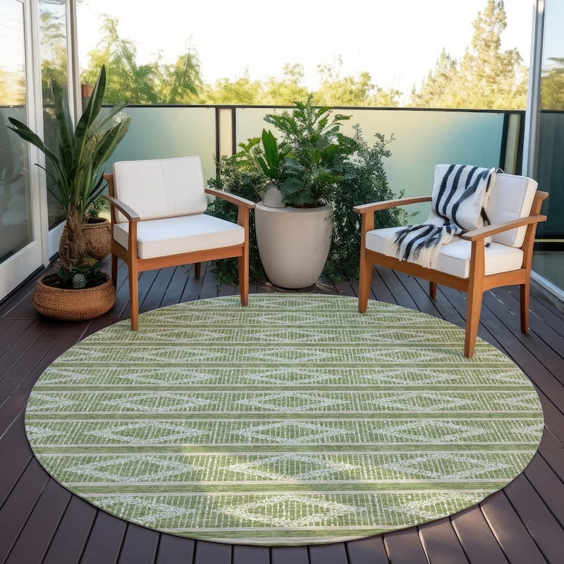 Machine Washable Indoor/ Outdoor Diamond Stripe Chantille Rug