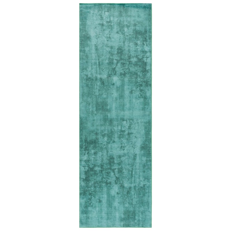 SAFAVIEH Santa Tzezka Monica Machine Washable Slip Resistant Rug