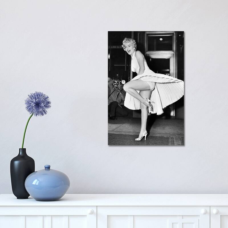 iCanvas "Marilyn Monroe (1926-1962)" by Unknown Canvas Print - 18x12x1.5