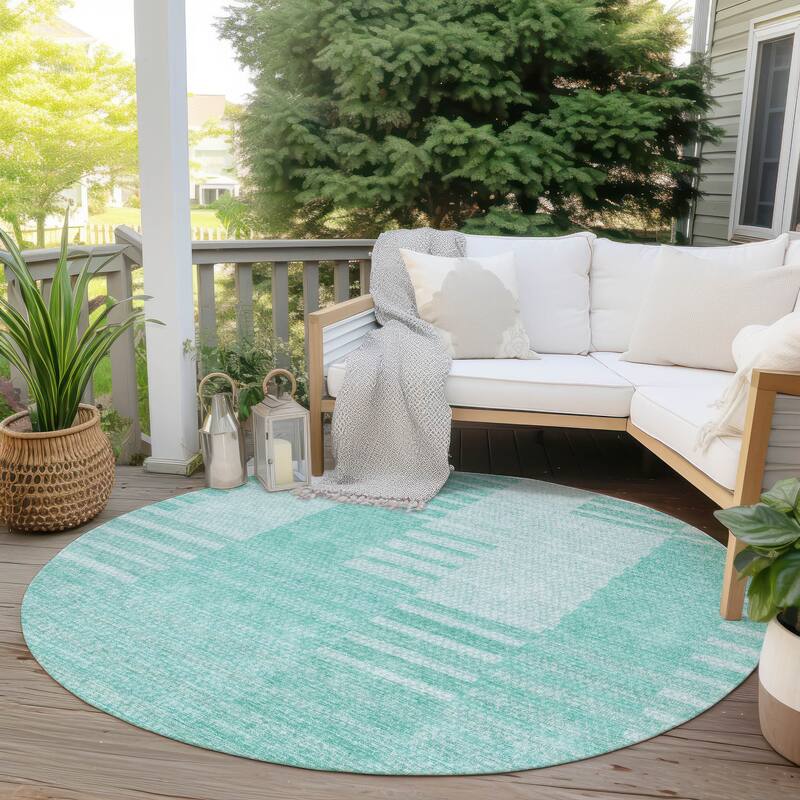 Machine Washable Indoor/ Outdoor Chantille Contemporary Geometric Rug