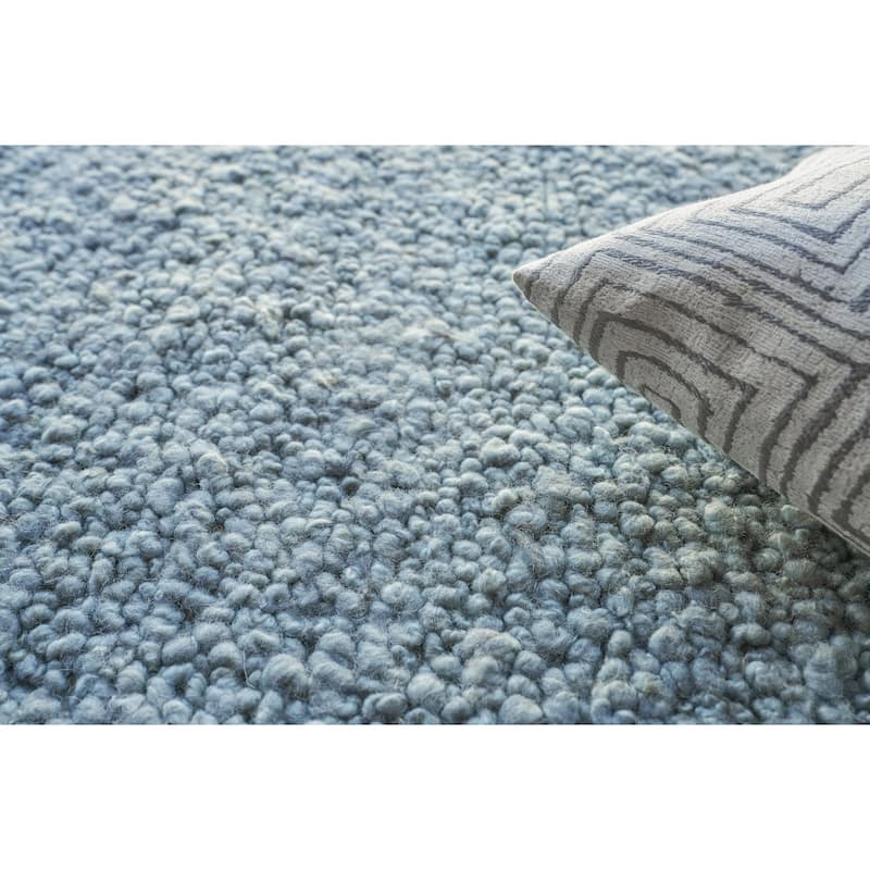 EXQUISITE RUGS Borelli Hand-loomed New Zealand Wool Light Blue Area Rug.