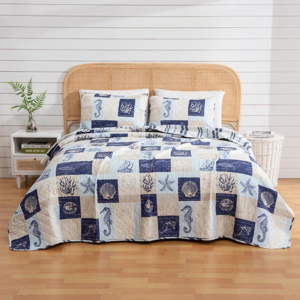 Premium Seashell Patchwork Microfiber Quilt Set With Shams