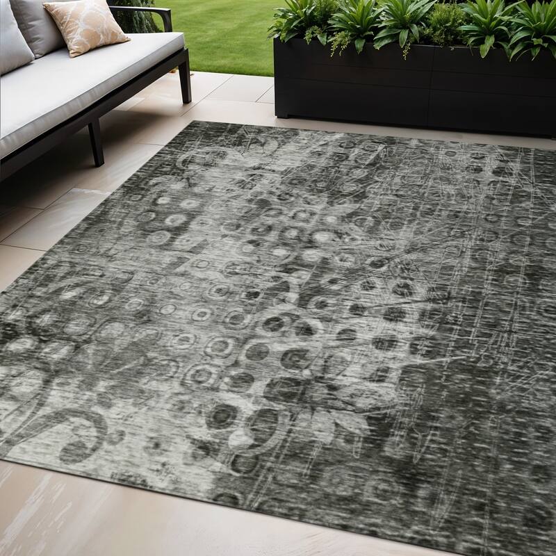 HomeRoots Ikat Transitional Rectangle Outdoor Rug - 5' X 8'
