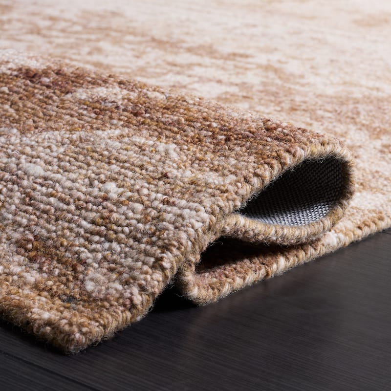 SAFAVIEH Handmade Oakwood Malalija Wool Rug