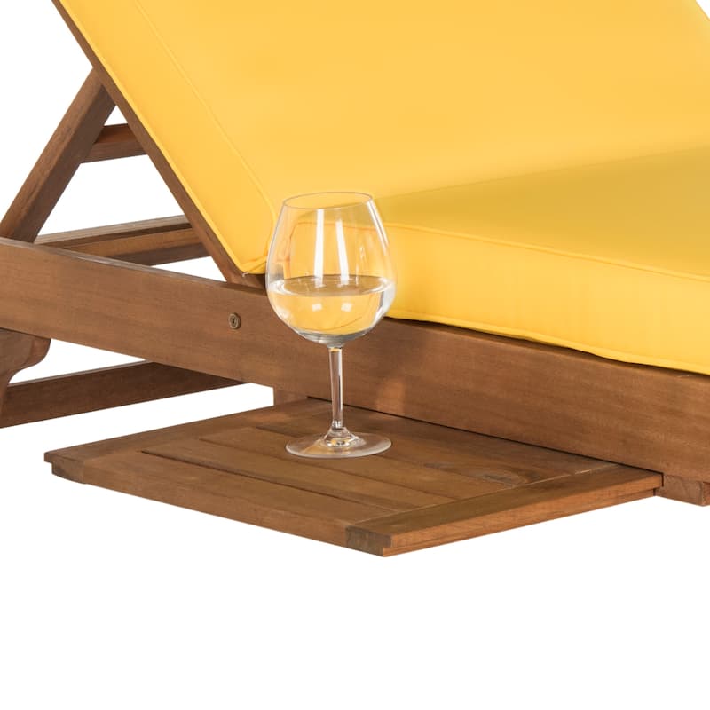 SAFAVIEH Outdoor Aubrie Adjustable Chaise Lounge Chair with Wheel.